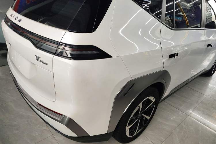 Used AION Y 2023 Plus 510 Smart Edition