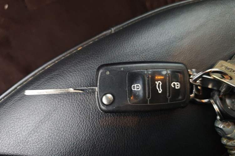 Used Volkswagen Lavida 2013 Restyled Classic 1.6L Automatic Comfort Edition Vehicle Key