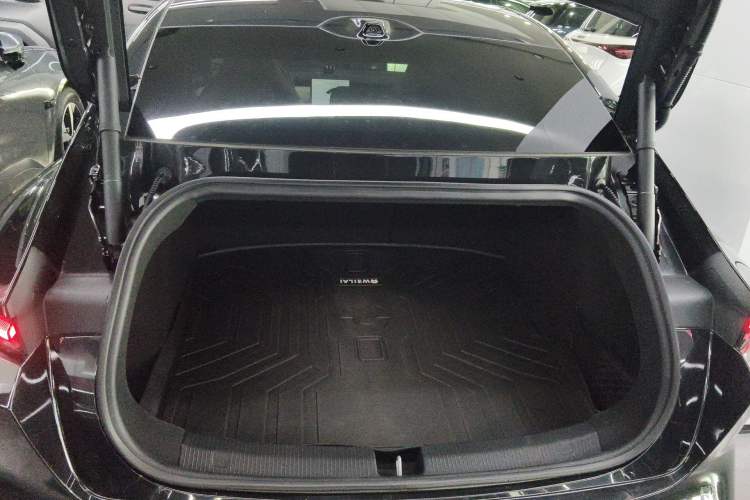 Used Nio ET5 2022 75 kWh Trunk