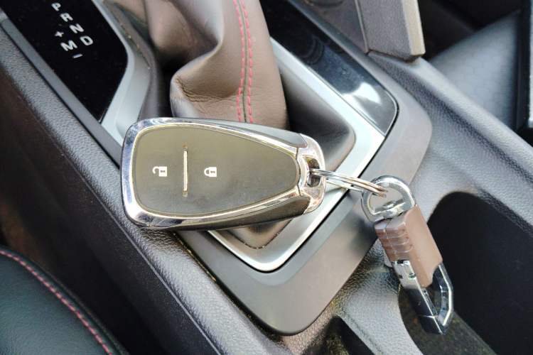 Used Chevrolet Orlando 2020 Light Hybrid Redline 530T Automatic Enjoyment Edition (5+2 Models)
