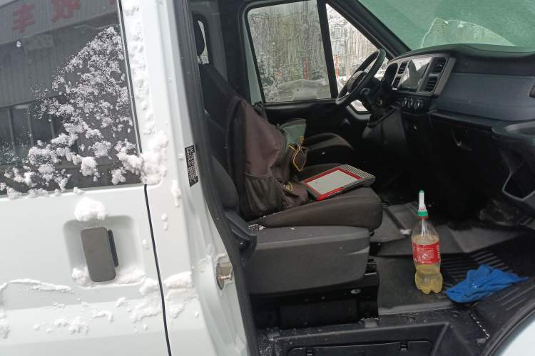 Used JMC Fushun 2022 2.0T Manual Multi-Function Passenger Vehicle Mid-Range High Roof 6-7 Seats