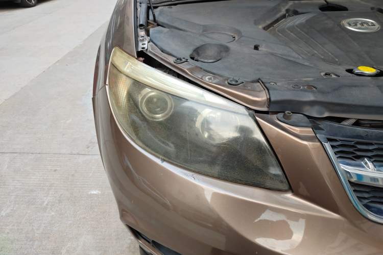 Used BYD S6 2013 Jingyue Edition 2.0L Manual Elite Model 5 Seats Right Front Headlight