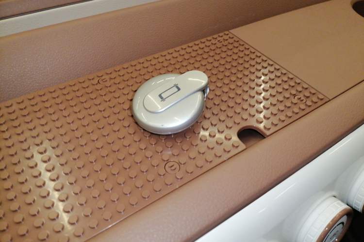 Used Bestune Pony 2026 222km Colorful Horse
