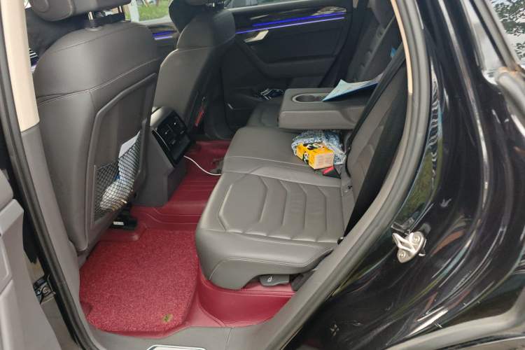 Used Volkswagen Touareg 2022 3.0 TSI Luxury Edition Black Diamond Sport Package
