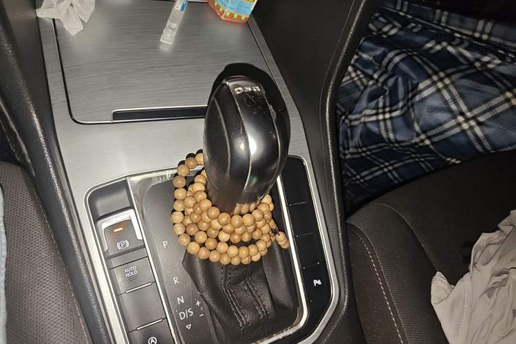 Used Volkswagen Golf Sportsvan 2016 230TSI Automatic Trend Edition Gear Lever