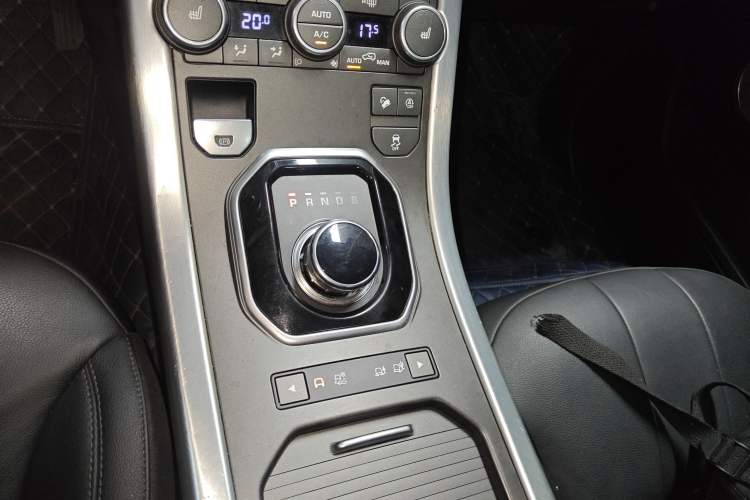 Used Land Rover Range Rover Evoque 2018 240PS PURE Style Edition
