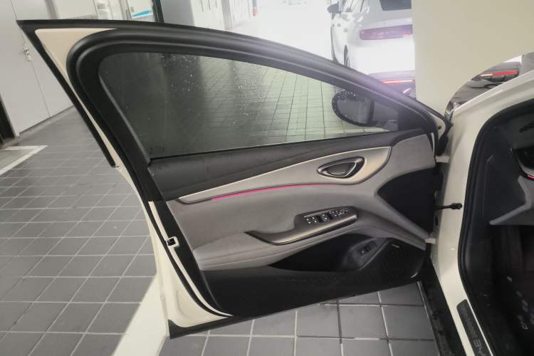 Used BYD Seal 07 DM-i 2025 Intelligent Driving Version DM-i 1.5L 125 km Prestige Edition
