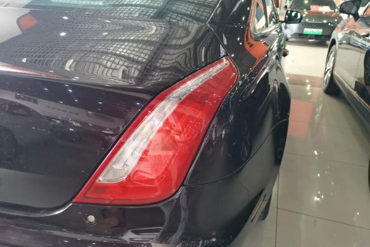 Used Jaguar XJ 2016 XJL 2.0T Two-Wheel-Drive Elegant Business Edition
