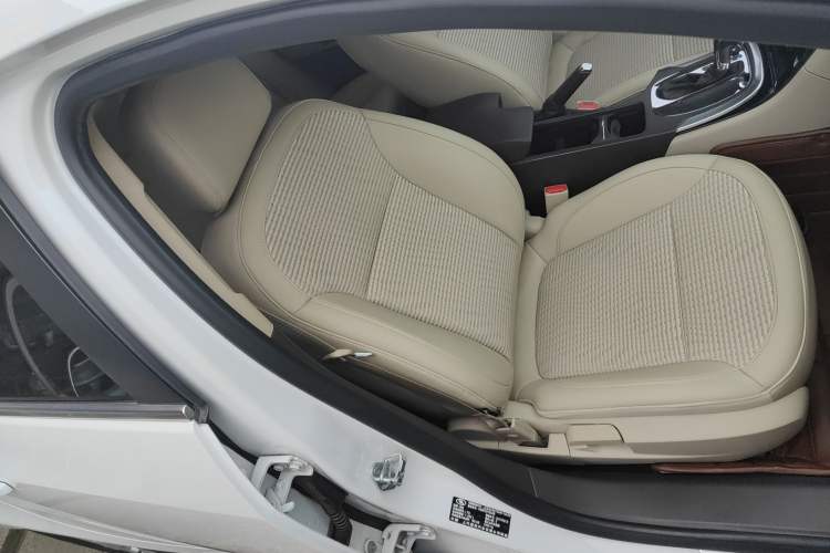 Used Buick Regal 2015 2.0L Leading Fashion Edition
