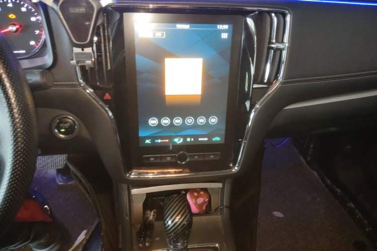 Used Roewe i6 2019 PLUS 1.6L CVT 4G Connected Flagship Deluxe Edition Audio And AC Panel