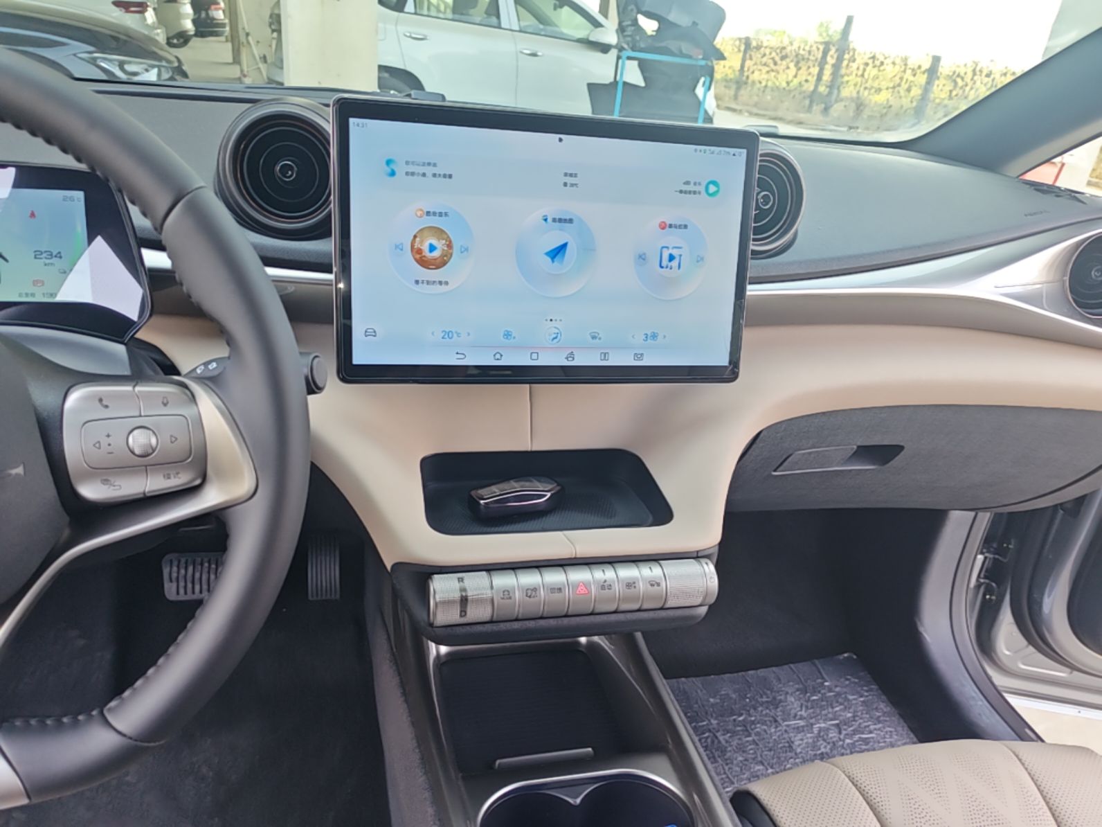 BYD Dolphin 2023 420 km Fashion Edition — снимка 15