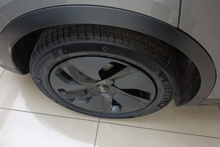 Used ONVO L60 2024 60 kWh Rear-Drive Version Right Rear Wheel Hub