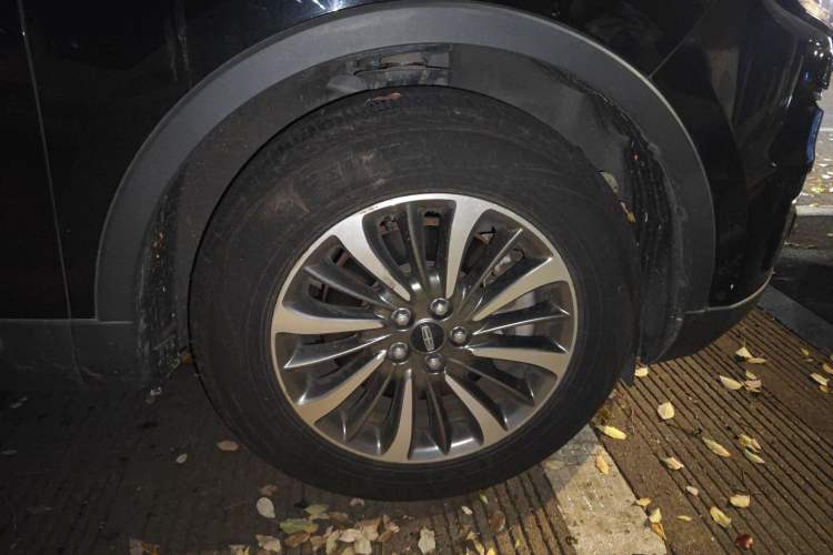 Used Lincoln Nautilus 2019 2.0T Two-Wheel Drive Luxury Edition China VI Standard
