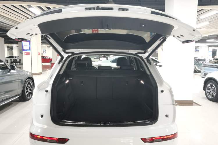 Used Audi Q5L 2022 40T Fashionable and Dynamic Model