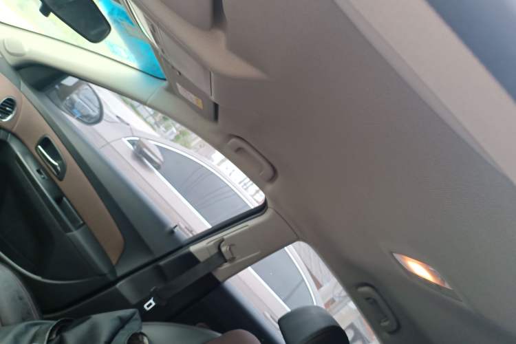 Used Chevrolet Cruze 2015 Hatchback 1.6L Manual Comfort Edition