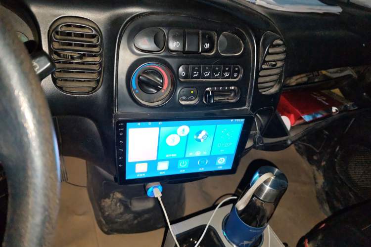 Used JAC Group Refine 2011 2.0L Shuttle Gasoline Comfort Edition HFC4GA3