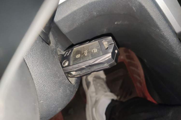 Used Volkswagen Lamando 2017 230TSI DSG Fashion Edition Vehicle Key