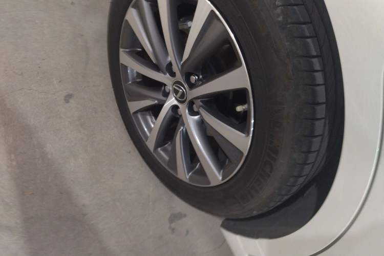 Used Lexus ES 2020 260 Excellence Edition Right Rear Wheel Hub