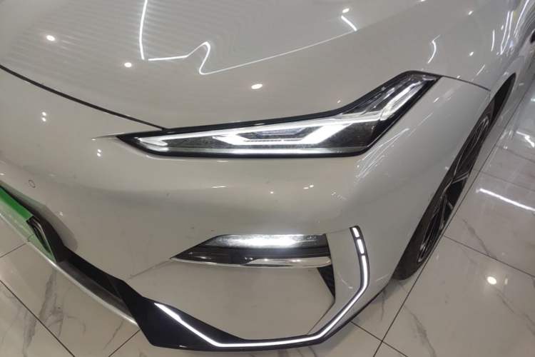 Used Geely Galaxy E8 2025 700 km Long-Range Intelligent Driving Version Left Front Headlight