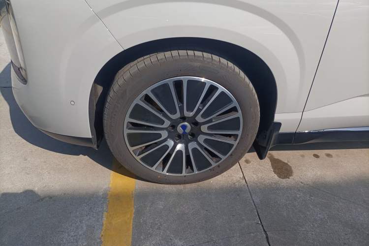 Used Denza N8L 2025 Model Flagship Model
