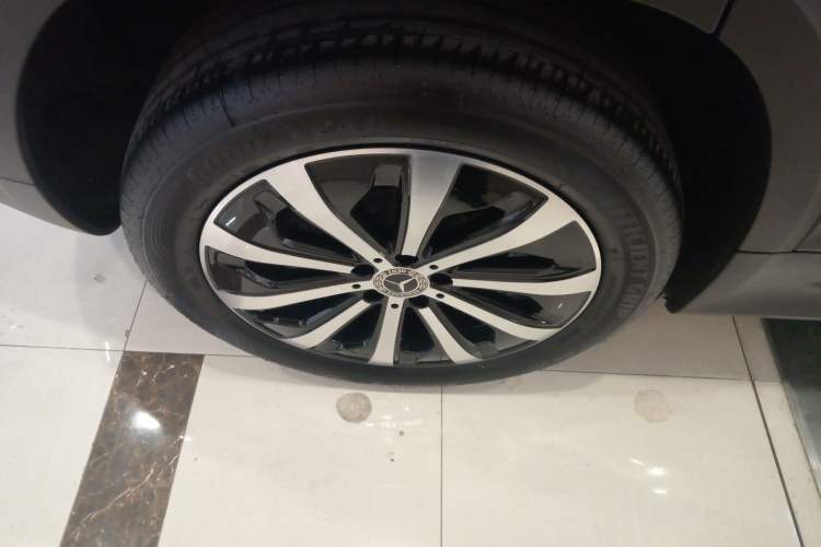 Used Mercedes-Benz GLB 2024 Refresh GLB 220 Fashion Edition Exterior 5