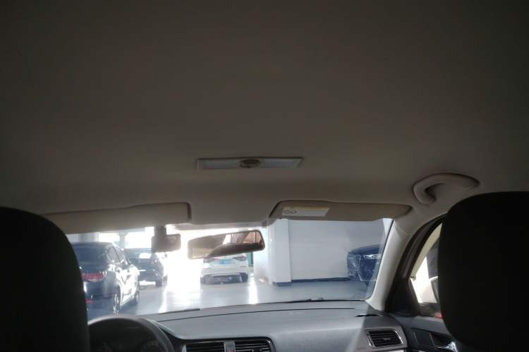 Used Volkswagen Gran Lavida 2017 1.6L Automatic Fashion Edition