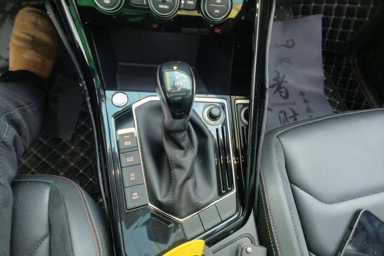 Used Volkswagen Tayron 2019 330TSI Two-Wheel Drive Luxury Model China VI Standard