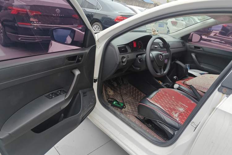 Used Volkswagen Santana 2016 1.6L Manual Fashion Edition Driver Seat