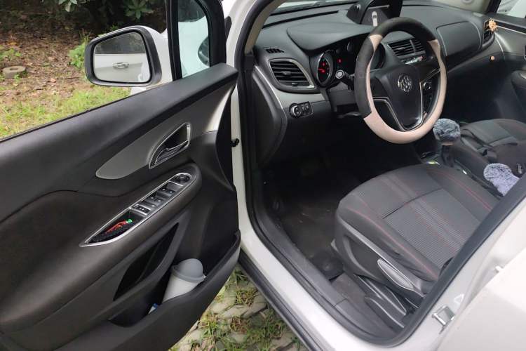 Used Buick Encore 2015 1.4T Automatic Two-Wheel Drive Urban Elite Version