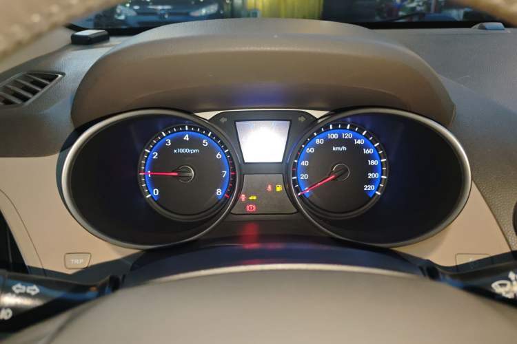 Used Hyundai ix35 2013 2.0L Automatic Two-Wheel Drive Smart GLS China IV Standard Instrument Cluster