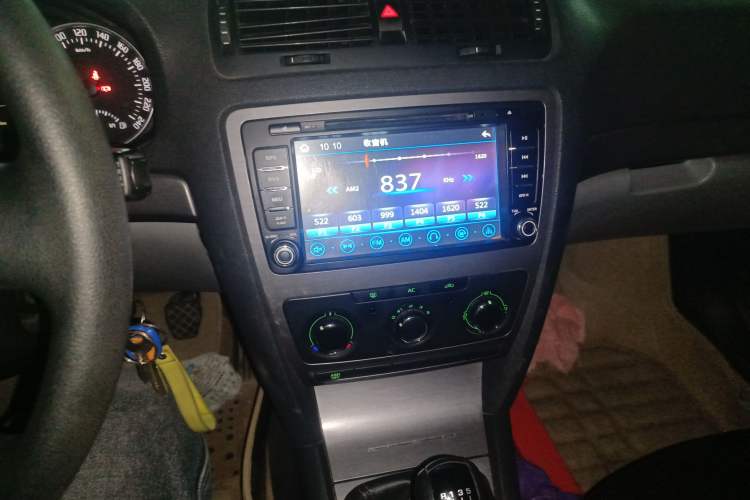 Used Skoda Octavia 2013 1.6L Manual Eado Edition