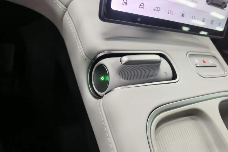 Used Nio ES6 2024 75 kWh