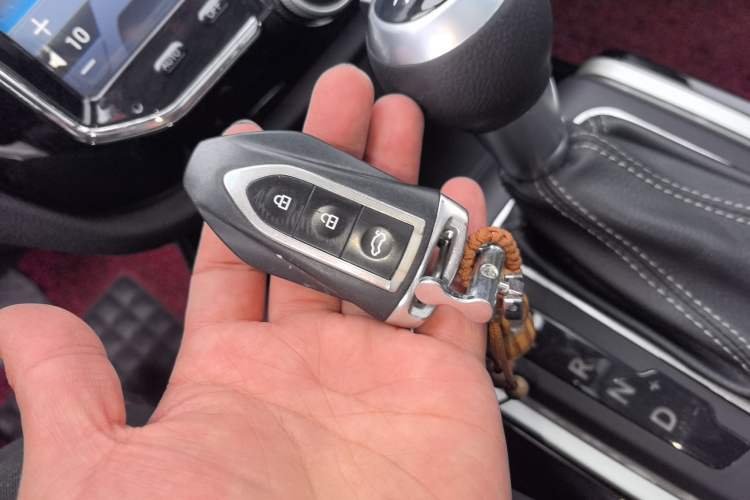 Used Zotye SR7 2016 1.5T CVT Cube Heart Edition China IV Standard
