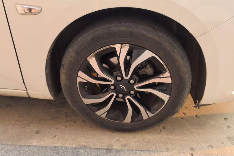 Used Chevrolet Monza 2019 RS 330T Automatic Comfort Edition China VI Standard