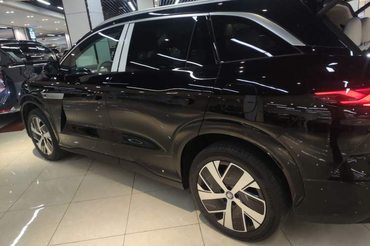 Used BYD Tang L 2025 EV with 670 km Range LiDAR and Premium Features