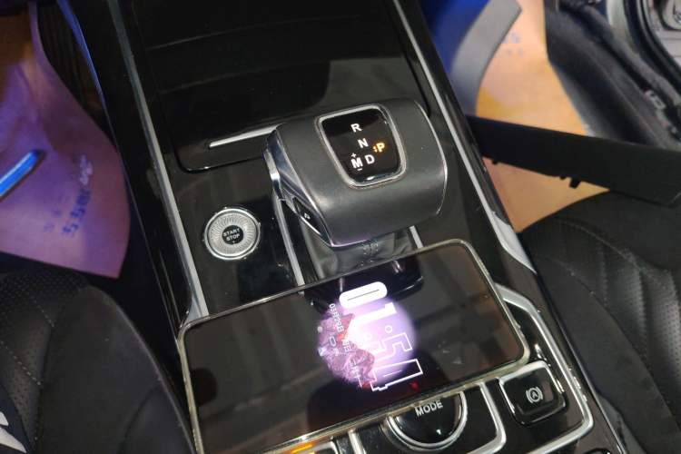 Used Hongqi HS5 2022 Revised Version 2.0T Smart Connect Flagship Edition
