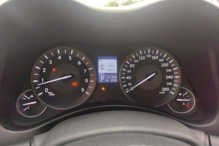 Used Infiniti Q70 2013 Q70L 2.5L Comfort Edition Instrument Cluster