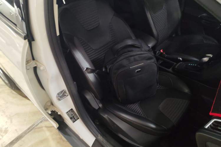 Used Ford Focus 2018 Hatchback Classic 1.6L Automatic Trendy SmartDrive Edition