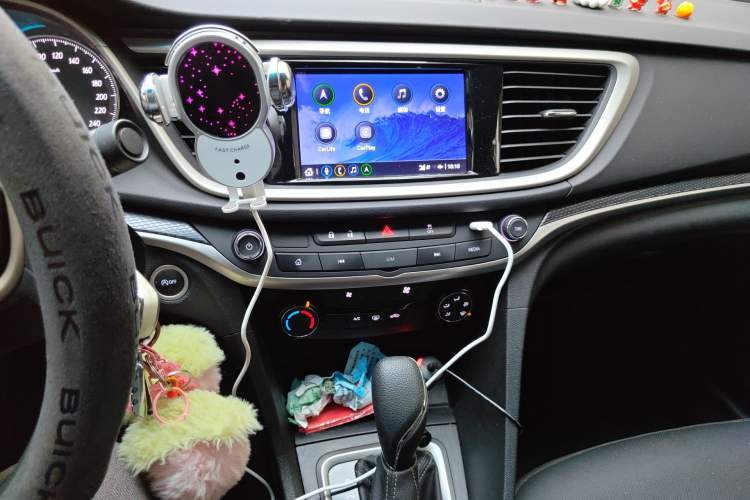 Used Buick GT 2021 Revised Version Flagship 1.5L Automatic Elite Edition Audio And AC Panel