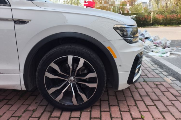 Used Volkswagen Tiguan L 2020 330TSI Automatic Two-Wheel Drive R-Line Flagship Version China VI Standard Right Front Wheel Hub