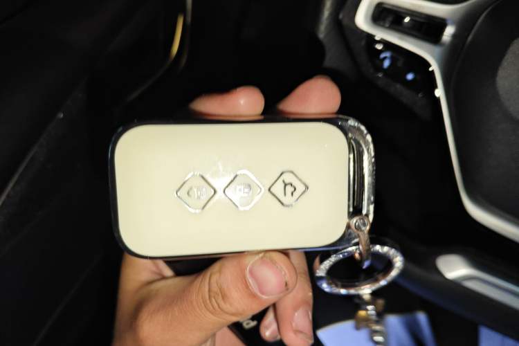 Used Wuling Xingguang 2023 150 Advanced Edition Vehicle Key