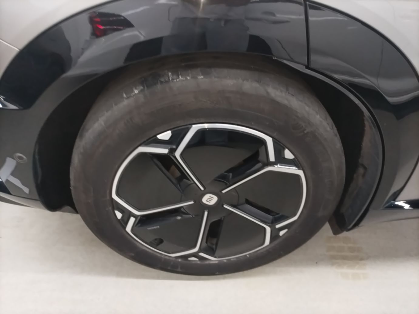 Xiaomi Auto YU7 2025 Ultra-Long Range All-Wheel Drive Pro Version — снимка 11