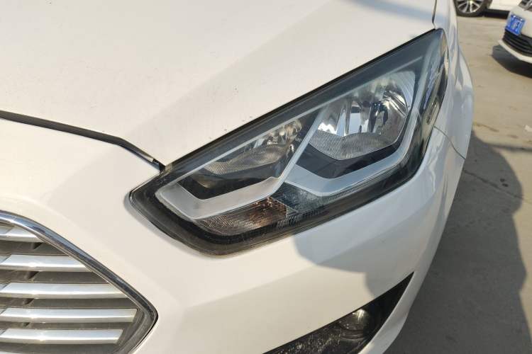 Used Ford Escort 2015 1.5L Manual Comfort Model