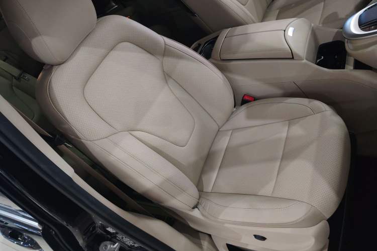 Used Mercedes-Benz V-Class 2020 V 260 L Long-wheelbase Luxury Edition