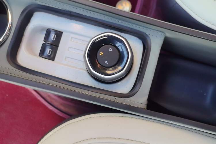 Used Geely Galaxy Panda 2024 200km Panda Rider Gear Lever