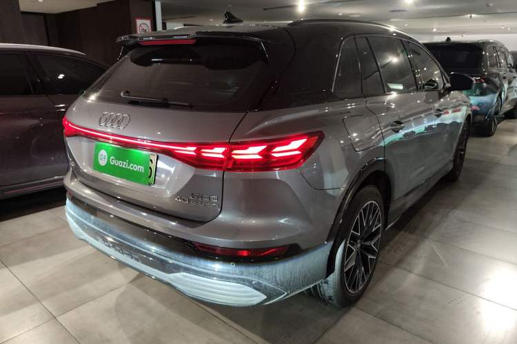 Used Audi Q5 e-tron 2022 40 e-tron Starlight Edition Mech Kit
