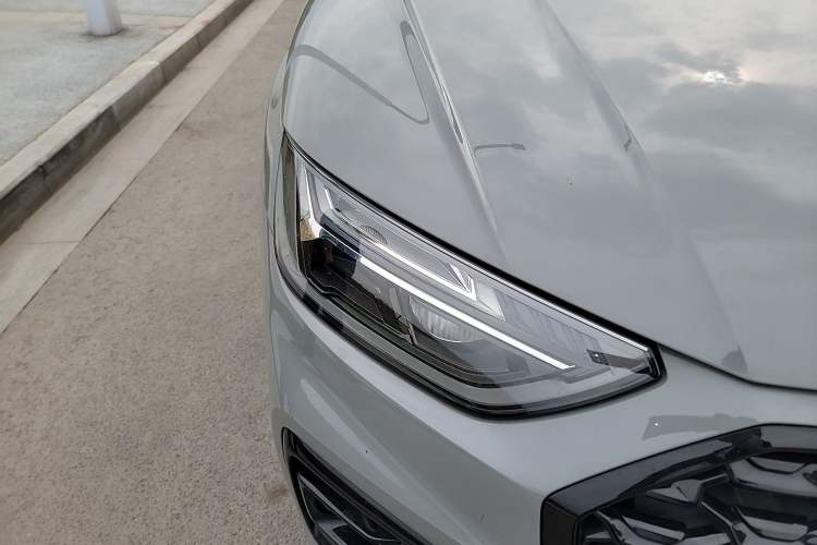 Used Audi Q5L Sportback 2021 40 TFSI Luxury Edition Right Front Headlight