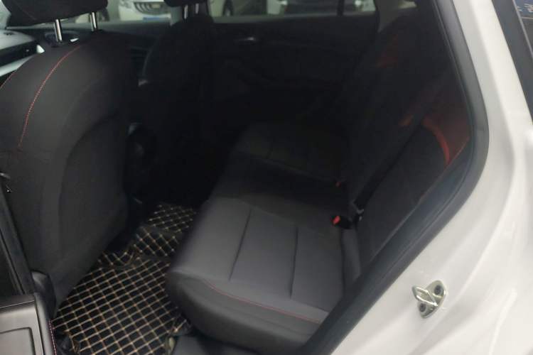 Used MG 5 2023 180 DVVT Manual Fashion Edition
