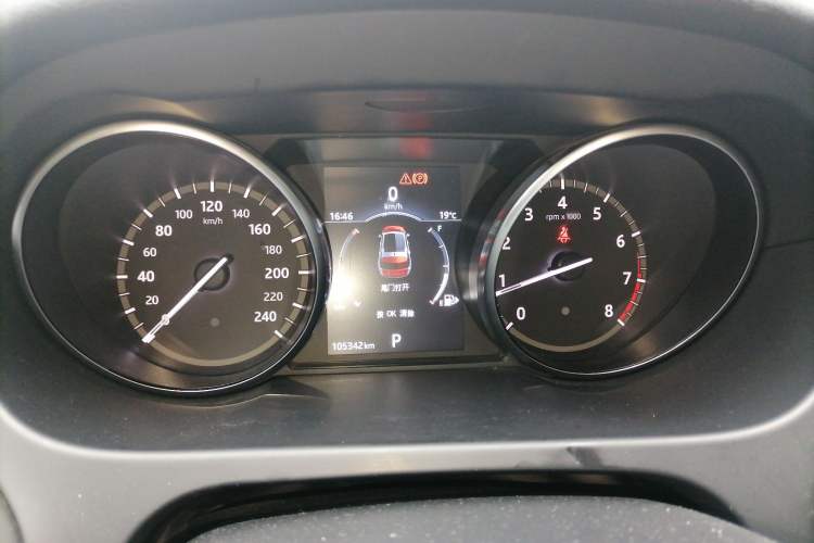 Used Land Rover Discovery Sport 2017 2.0T PURE Instrument Cluster