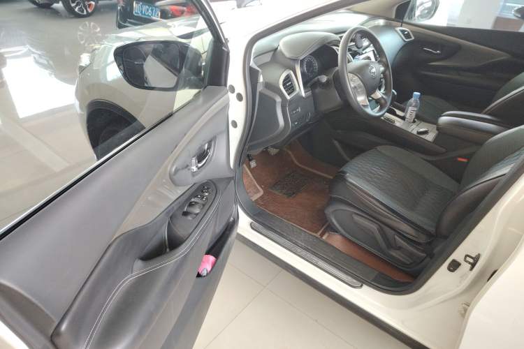 Used Nissan Murano 2017 2.5L XE Two-Wheel Drive Elite Edition
